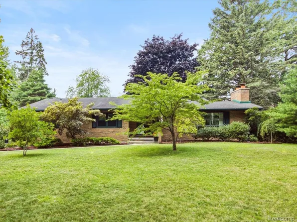 4291 Gratiot Ave, Fort Gratiot, MI 48059