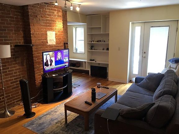3rd image of 111 Gainsborough St Unit 408