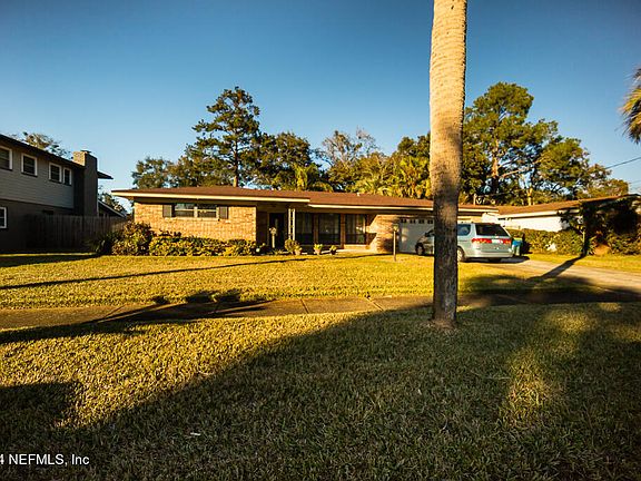3rd image of 8703 ANDALOMA Street