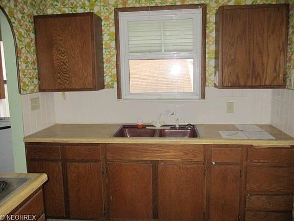 5th image of 1348 Tioga Ave