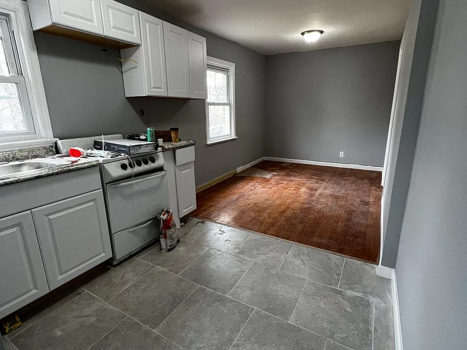 2 Bedrooms at 17 Civic St #1R, Irvington NJ — photo 1