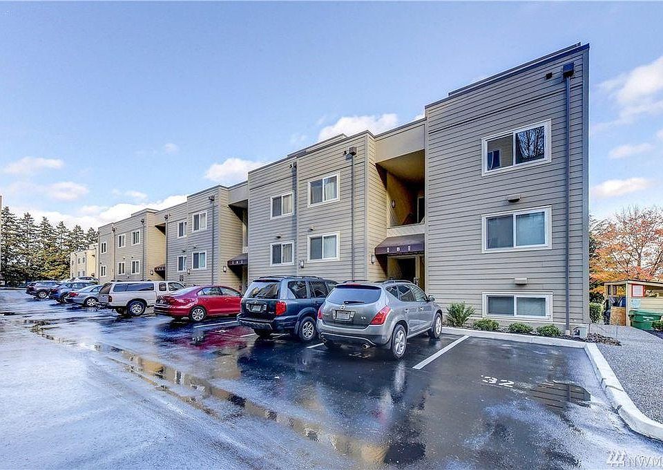 1st image of 5834 NE 75th St Unit B301