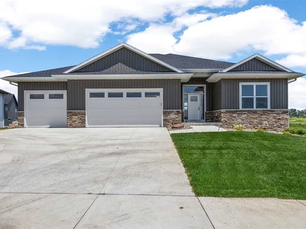 624 Rock Ridge Rd, Tiffin, IA 52340