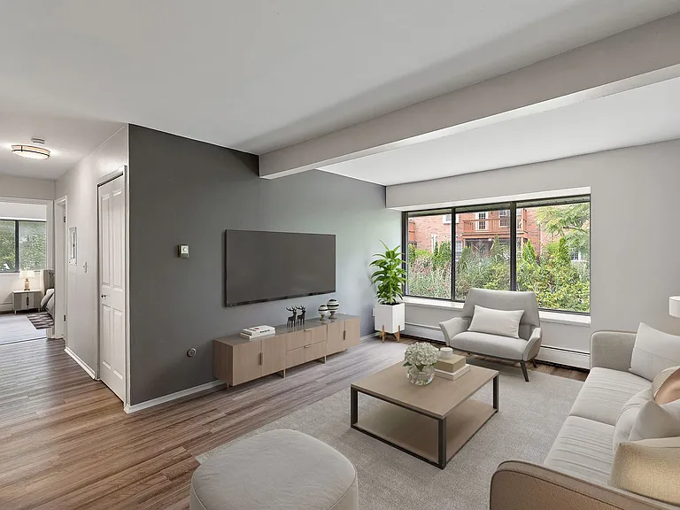 Hines Park Place Apartments — Photo 15