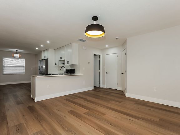 5th image of 726 75th Ave N