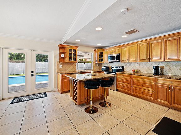 5th image of 7311 NW 46th Street