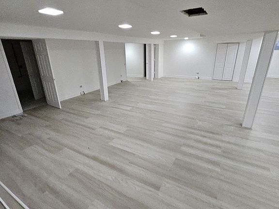 5th image of 1406 Peterson Ave