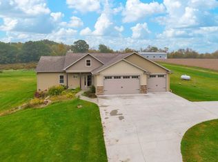 N3158 Paap Rd, Weyauwega, WI 54983