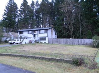 100 NE Riverhill Dr, Belfair, WA 98528