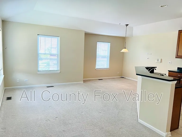 1844 Crenshaw Cir — Photo 11