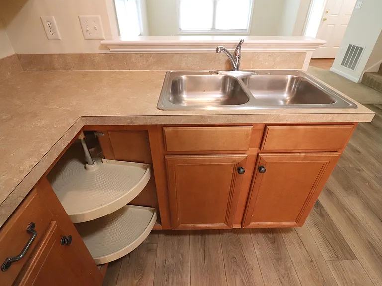 13 Broderick Ct — Photo 9