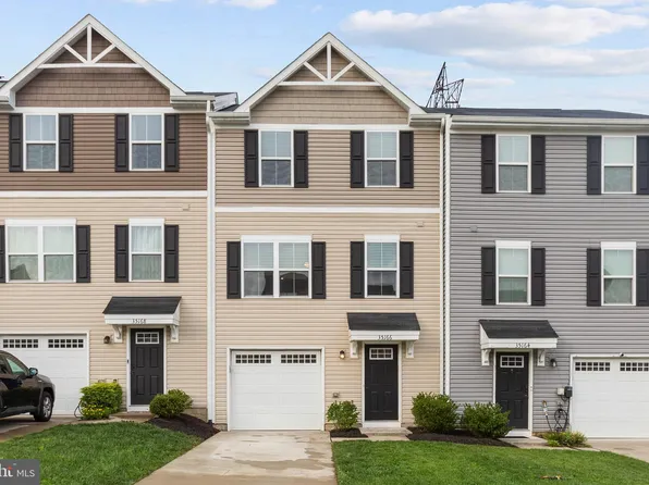 35166 Sara Ct, Locust Grove, VA 22508