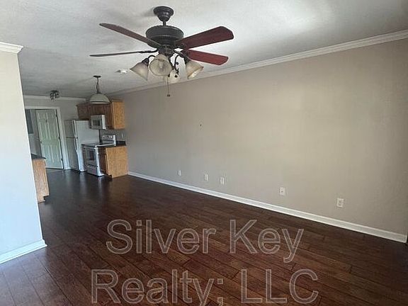 2nd image of 1515 W Madison Ave #1C