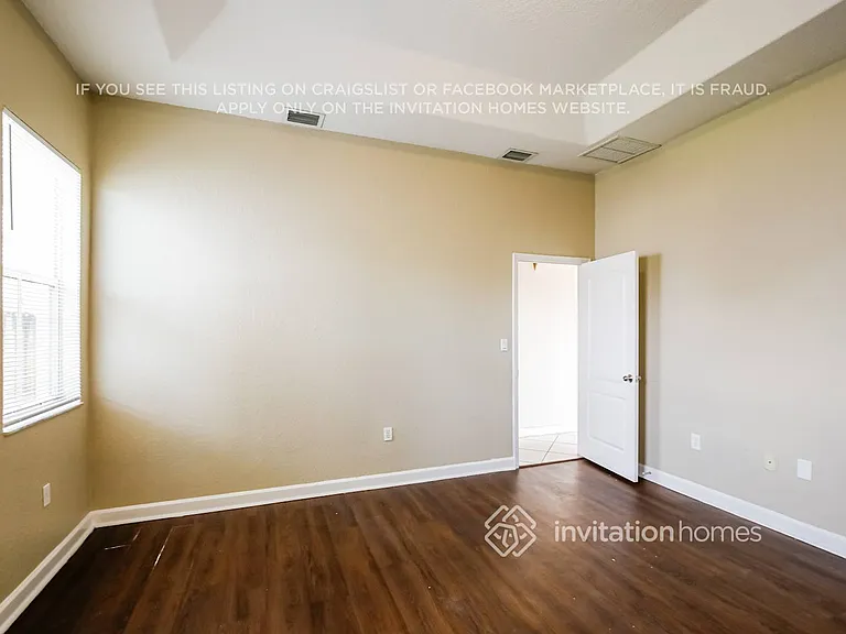 18301 NW 89th Ave — Photo 9