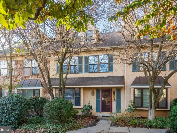 60 Iroquois Ct, Chesterbrook, PA 19087