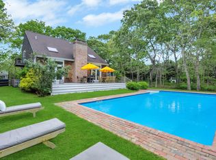 14 2nd Ave, East Hampton, NY 11937