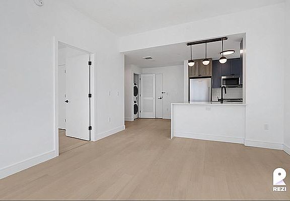 4th image of 3620 Steinway St APT 304