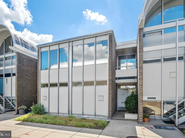 392 N St SW #T392, Washington, DC 20024