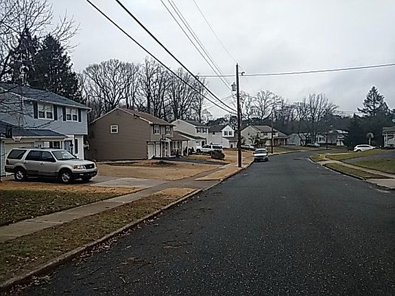Exterior Neighborhood (street photo)