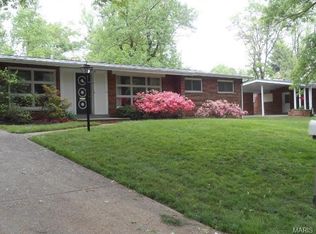 561 Beaucaire Dr, Saint Louis, MO
