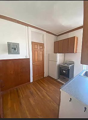 4th image of 14 Bedford St #19B