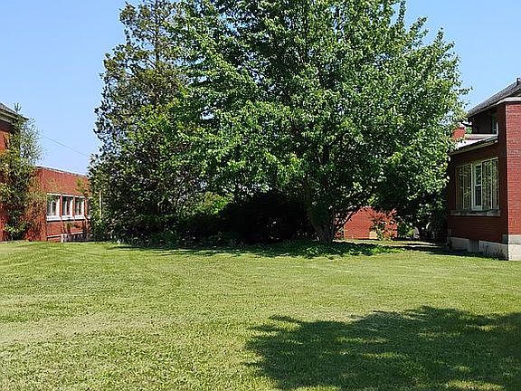 Side yard
