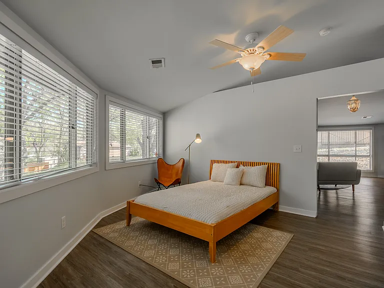 112 Scarlett St — Photo 15