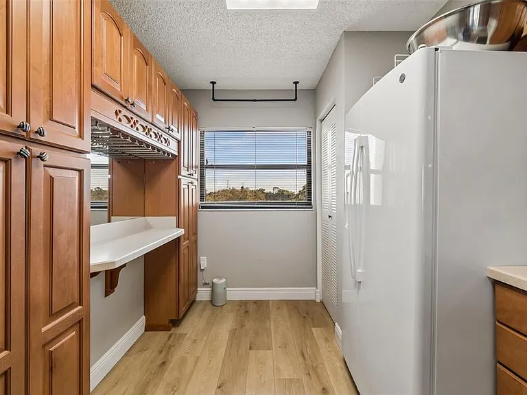 900 Cove Cay Dr #5F — Photo 16