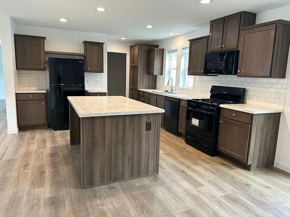1st image of 411 Laurel Oak Ln #411