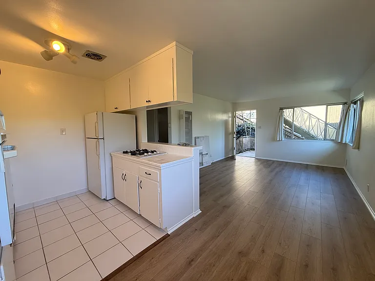 1 Shelley Dr #C — Photo 7