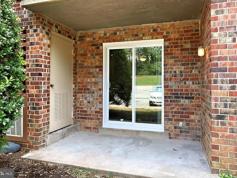 1533 Colonial Dr #101 — Photo 13