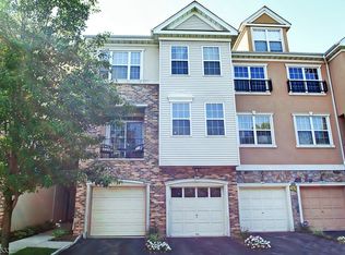 164 Winchester Ct, Clifton, NJ 07013