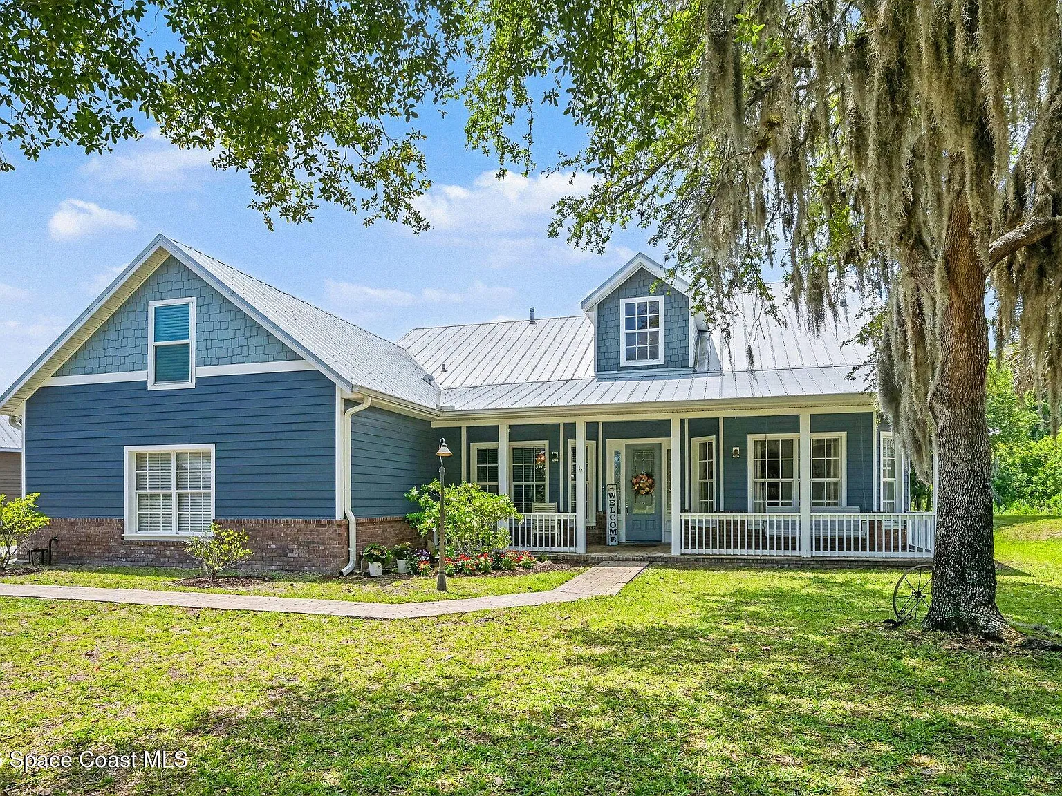 4 bed, 3.5 bath, 4030 sqft, $6,000 — Photo 2