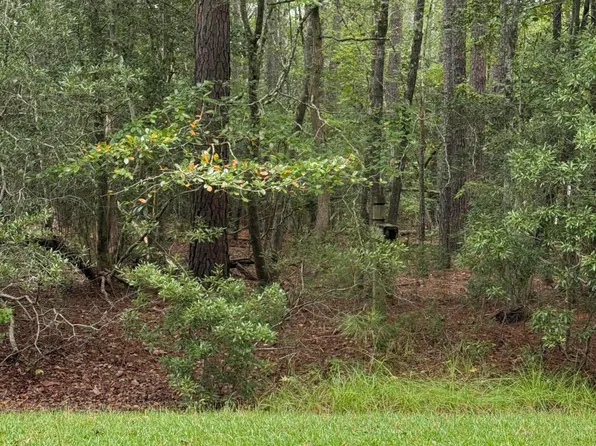208 Pamlico River Drive, Washington, NC 27889