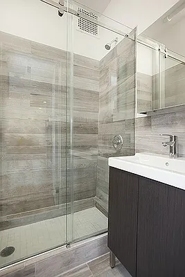 Rented by Weinstein Realty Group | media 16