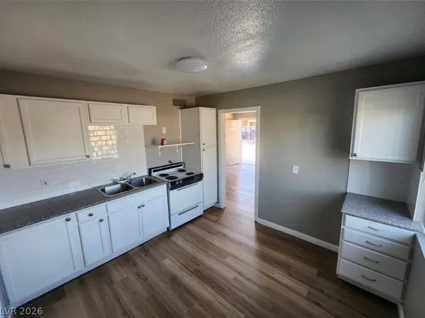 2320 Bassler St, North Las Vegas, NV 89030