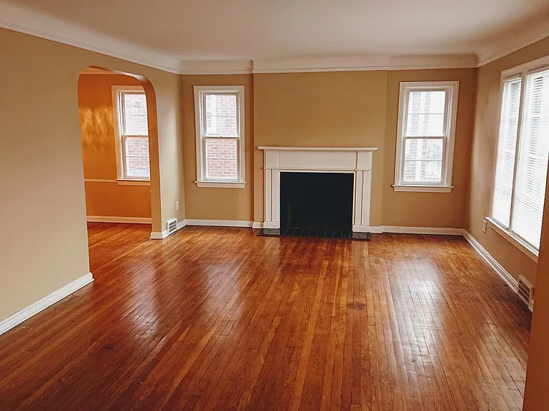 1158 Castleton Rd — Photo 2