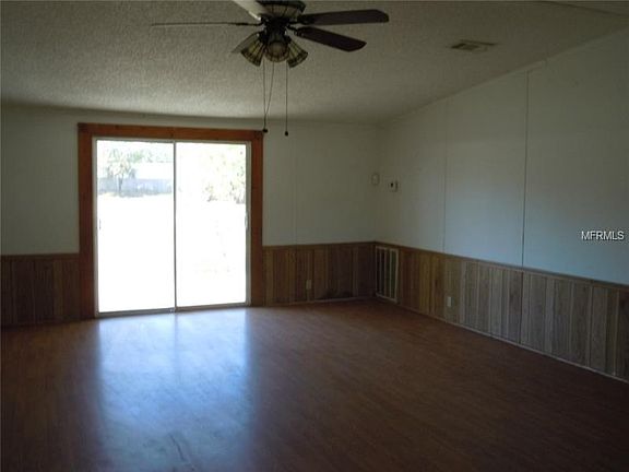 5th image of 2415 Riverwood Dr