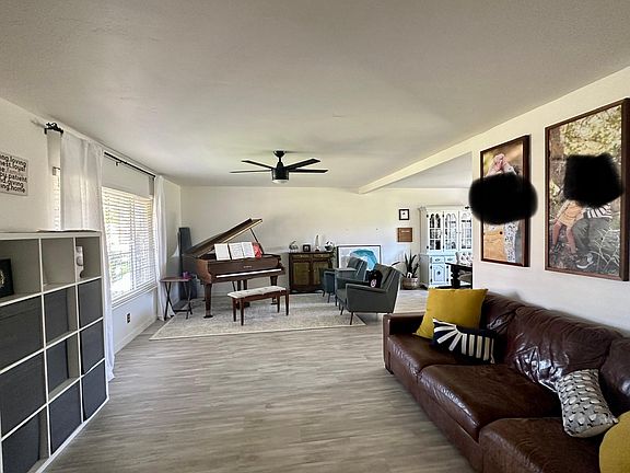 familyroom/livingroom