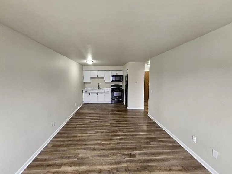 Heritage House Apartments — Photo 5
