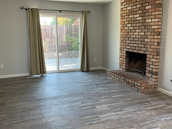 5th image of 215 Quail Ct