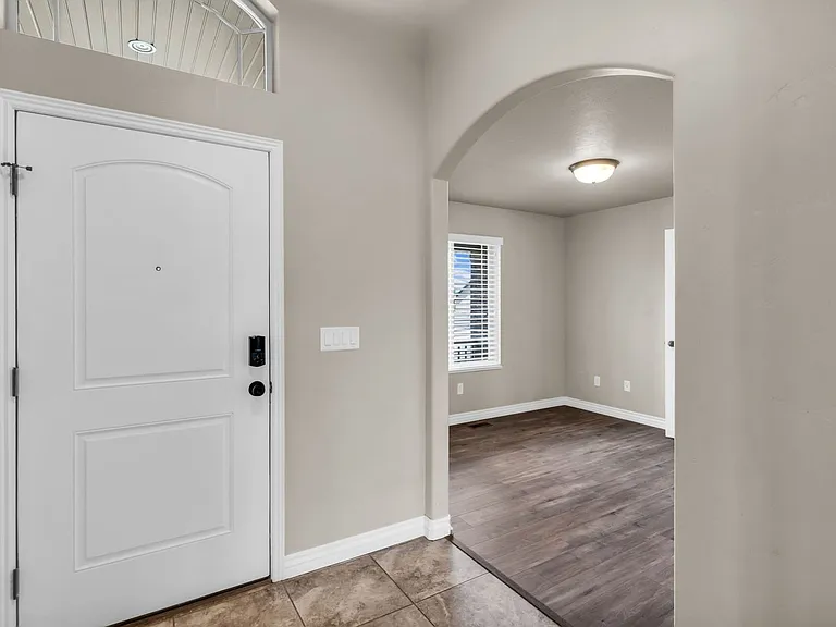 1377 S 4300 W — Photo 10