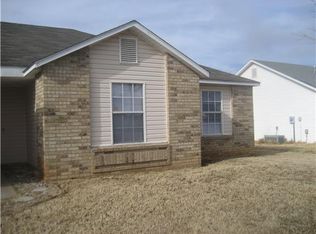 1389 N Caddo Ave, Fayetteville, AR 72704