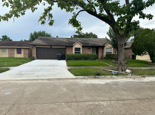 10011 Towne Brook Ln, Sugar Land, TX 77498