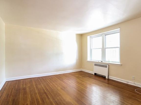 5th image of 2213 N Salford St