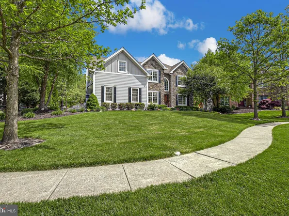 2263 Red Barn Dr, Furlong, PA 18925