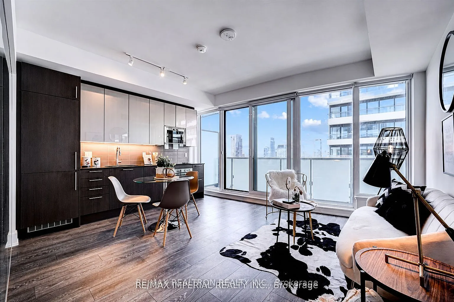 1 bed, $2,350 — Photo 4