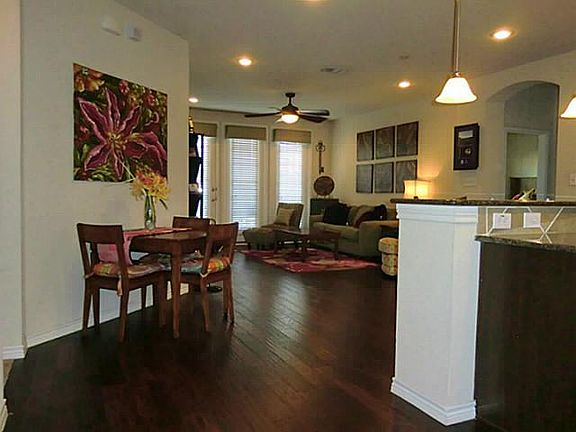 2nd image of 950 Henderson St #1212