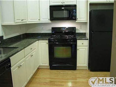 2nd image of 534 Sophee Ln