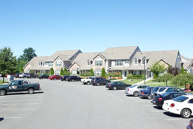 Fairfield Knolls South — Photo 10